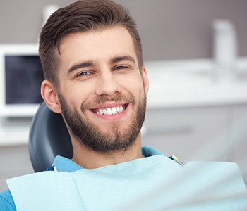 Man meeting with dentist in Carrollton
